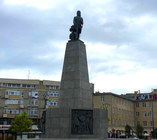 Pomnik Tadeusza Kościuszki na placu Wolności w Łodzi