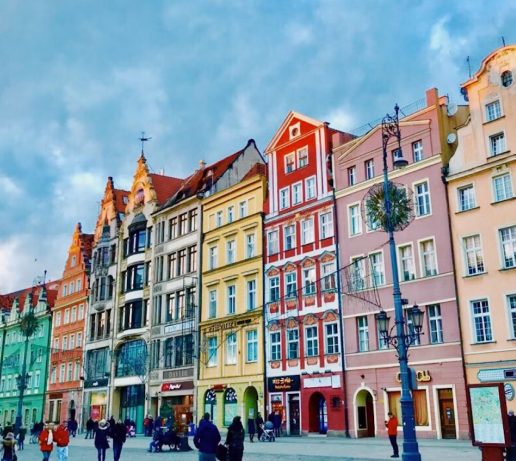 Kolorowe kamienice na wrocławskim Rynku